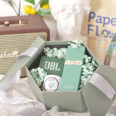 Kotak Kemasan Kosmetik Mewah yang Dapat Didaur Ulang Paket Hadiah Matt Lamination Dengan Pita