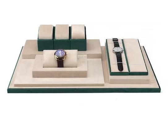 Warna Kontras Green Cream Velvet Watch Tray Dengan Bantal Gulung