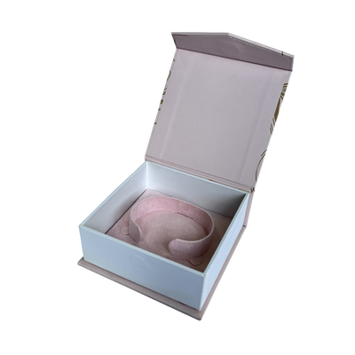 ROHS Magnetic Closure Jewelry Box Artistik Dicetak Kotak Kemasan Lipat