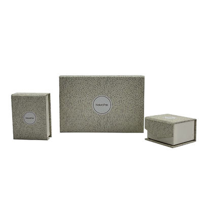 Magnetic Matt Lamination Folding Paper Gift Box Dengan Logo Glossy Black UV Coating