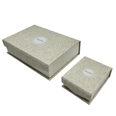 Magnetic Matt Lamination Folding Paper Gift Box Dengan Logo Glossy Black UV Coating