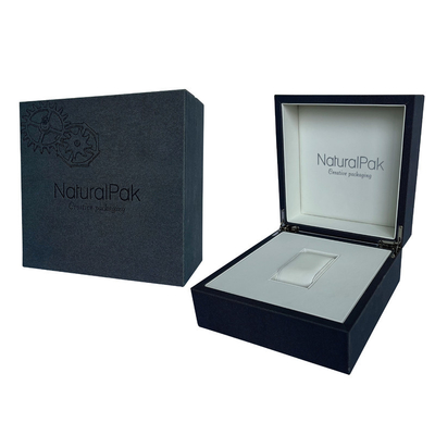 Kotak Kemasan Jam Tangan Kayu Cream PU Embossed Logo Watch Box Untuk Pria