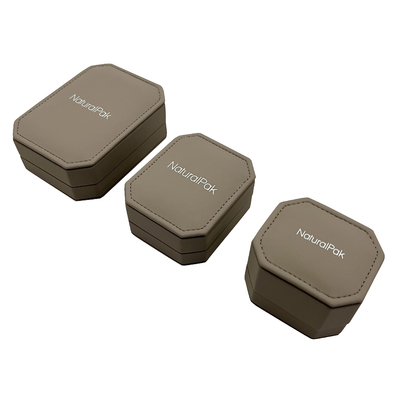 Soft Touch PU Khaki Jewelry Packaging Box Untuk Cincin Anting Bangle